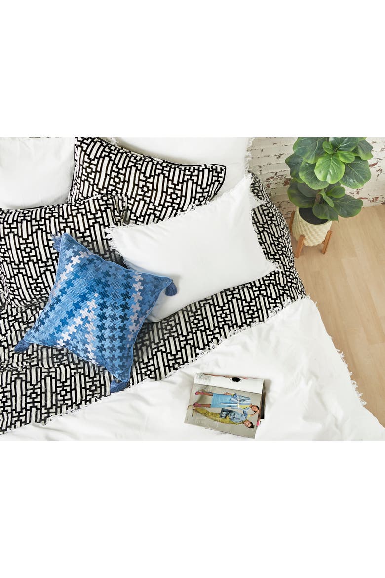 Naya Quilt, Alternate, color, Black