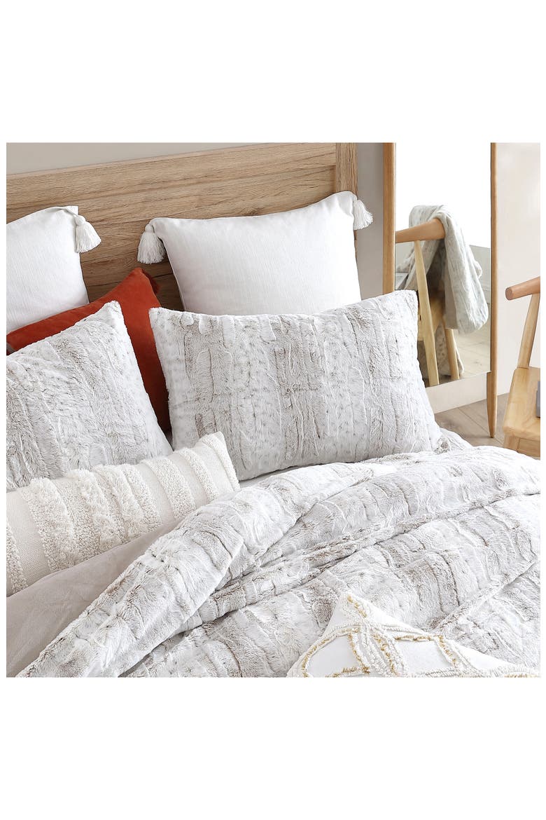 Snow Leopard Faux Fur Comforter & Shams Set, Alternate, color, IVORY