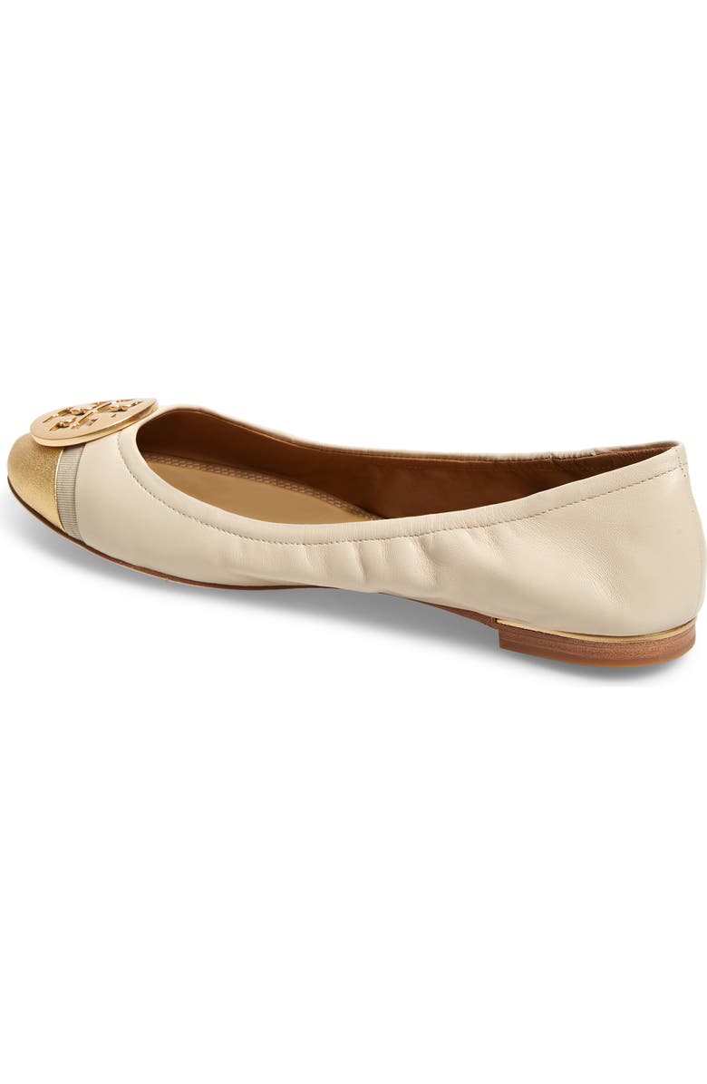 Tory Burch Minnie Logo Medallion Cap Toe Ballet Flat, Alternate, color, Dulce De Leche / Gold