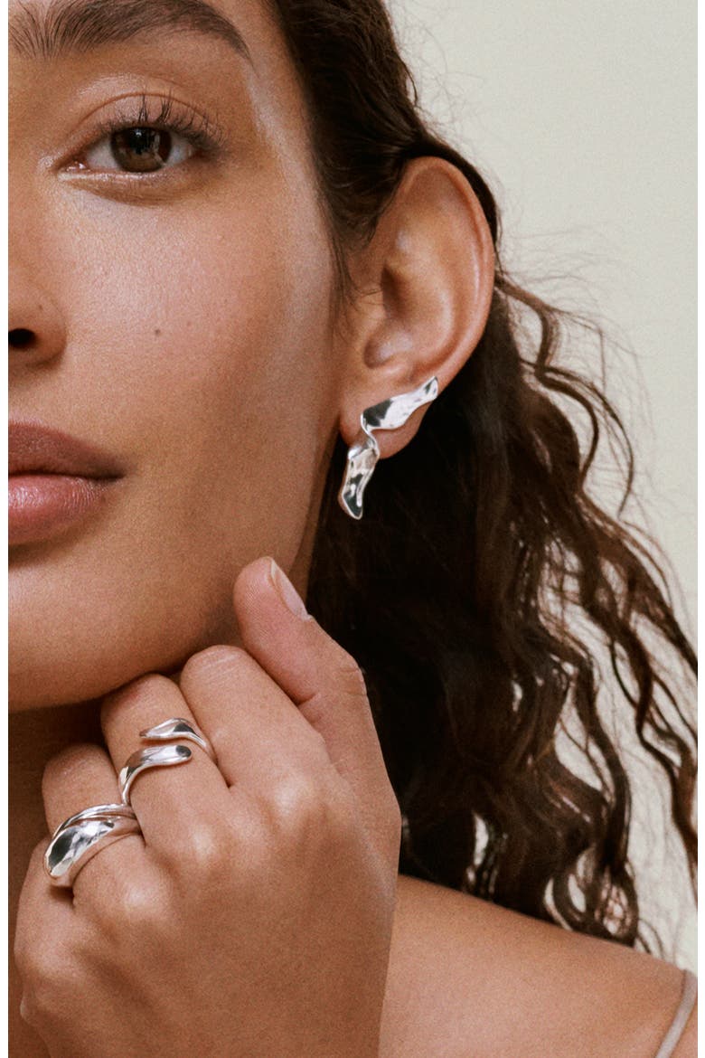 The Wave Ring, Alternate, color, STERLING SILVER