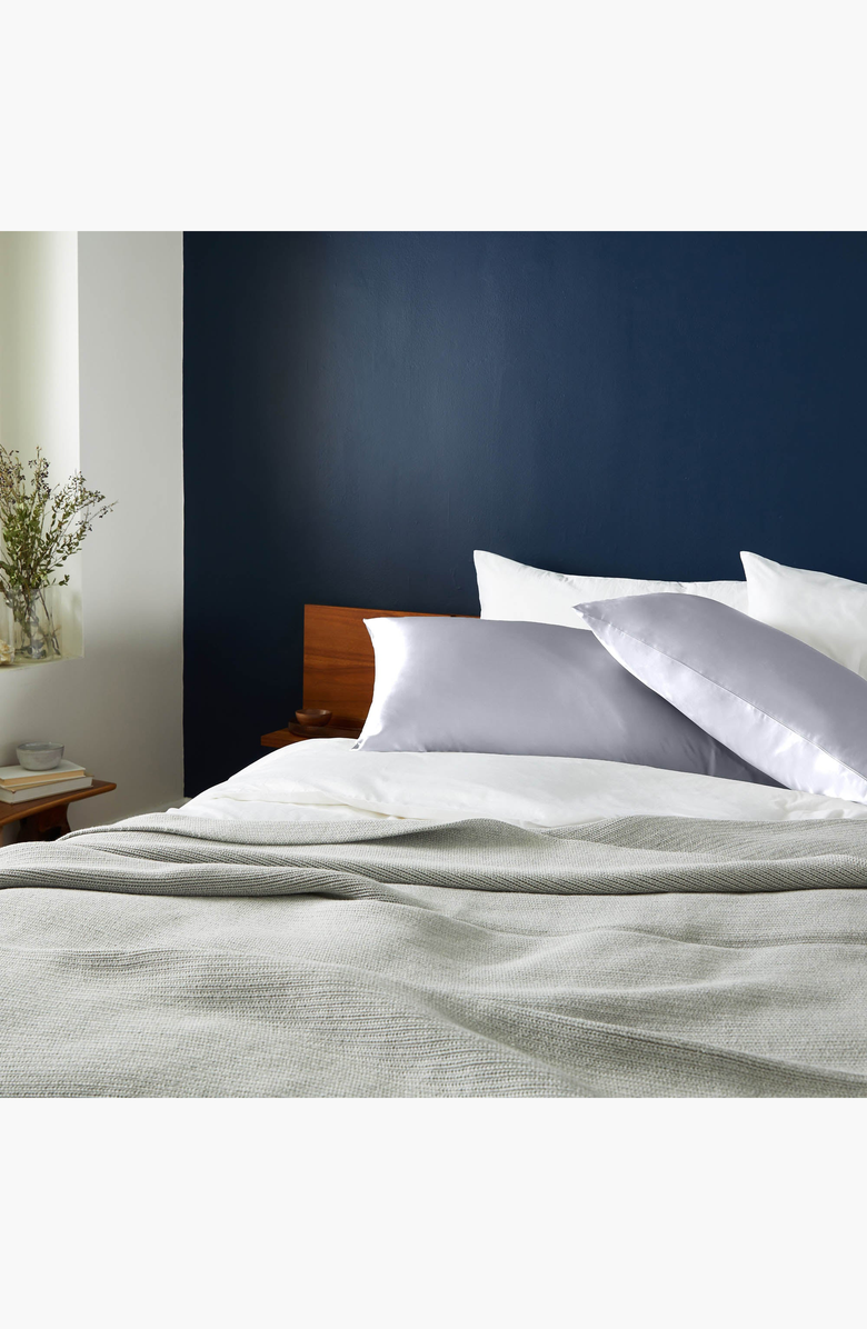 Italic Pure Mulberry Silk Pillowcase, Alternate, color, Silver