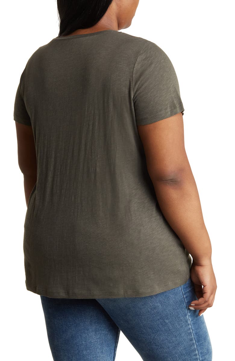 Caslon<sup>®</sup> Rounded V-Neck Tee, Alternate, color,