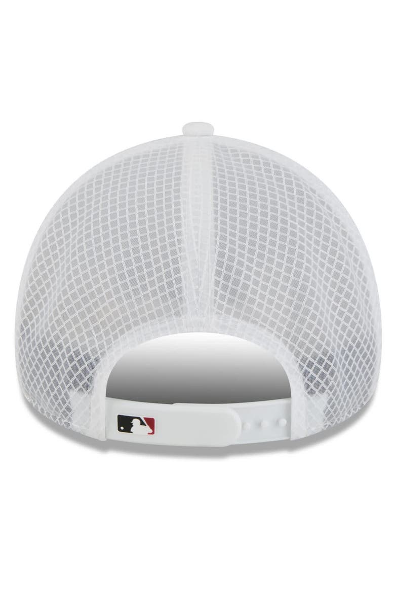 Men's New Era White Arizona Diamondbacks 2026 Batting Practice Apex 9FORTY Adjustable Trucker Hat, Alternate, color, White