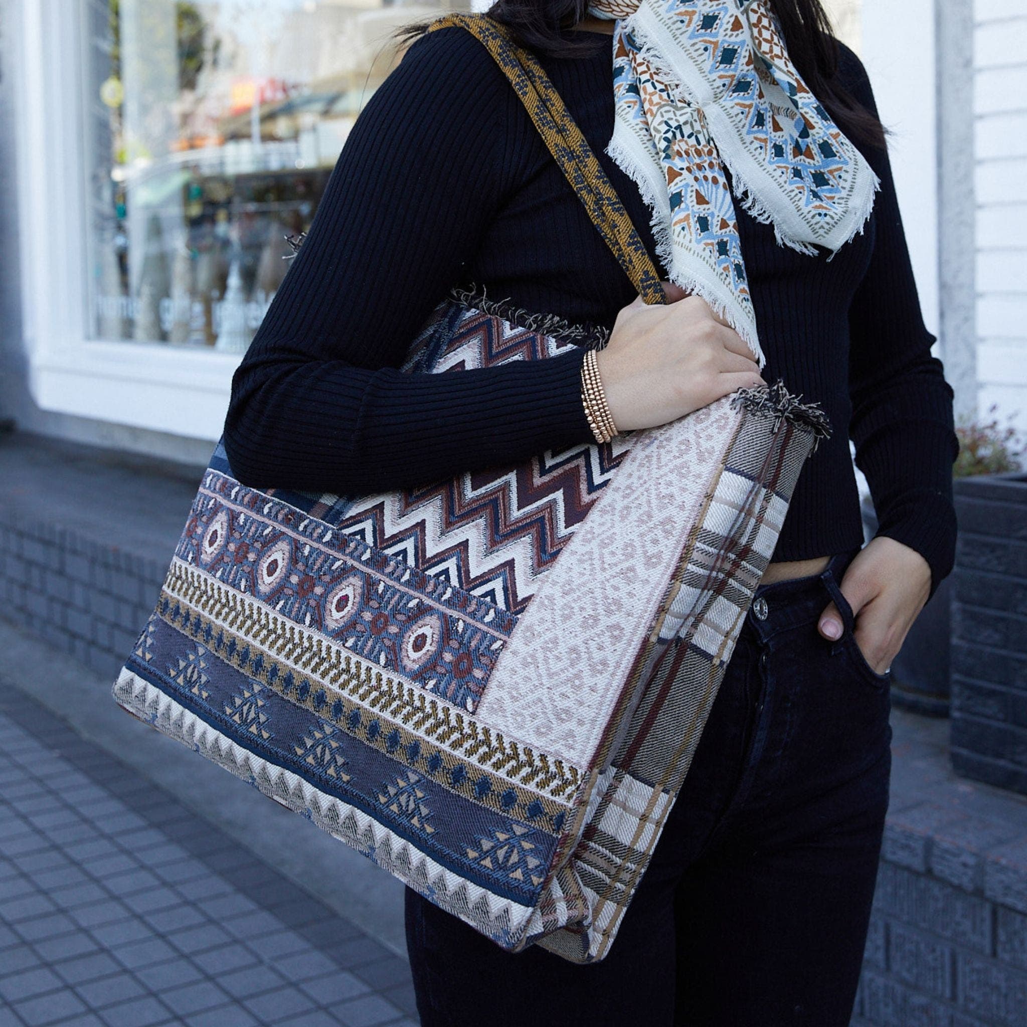 Vismaya Eminent Jacquard Bag, Alternate, color, Beige Brown