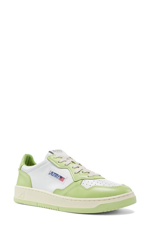 Medalist Low Sneaker (Women)