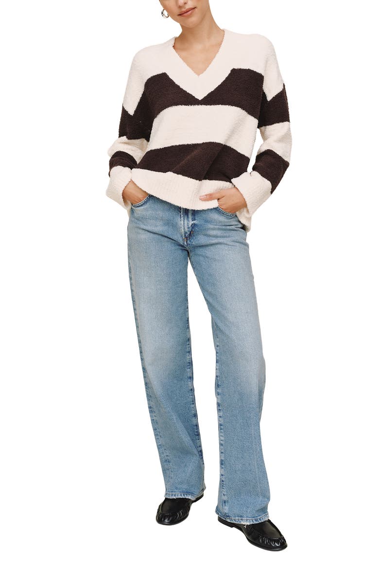 Oversize V-Neck Sweater, Alternate, color, FROST AND FAWN