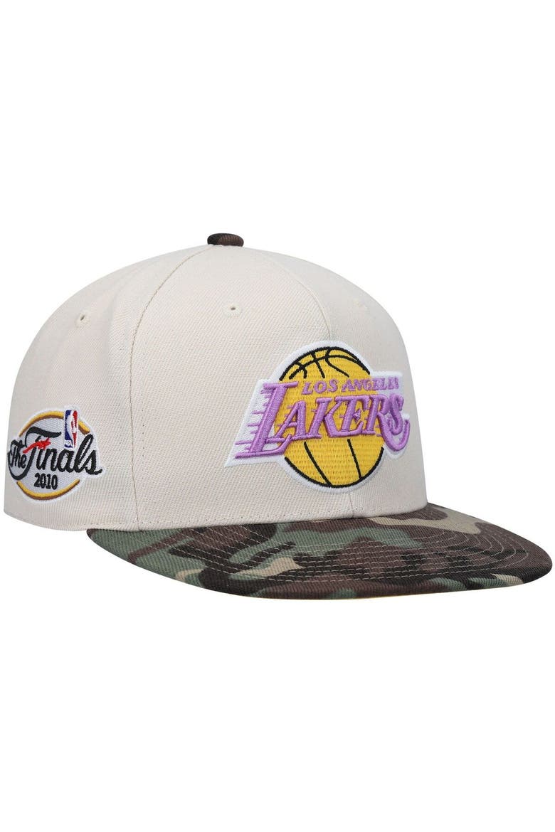Men's Mitchell & Ness Cream Los Angeles Lakers Hardwood Classics 2010 NBA Finals Patch Off White Camo Fitted Hat, Main, color, Cream