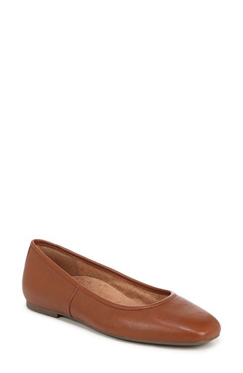 Orinda Square Toe Flat (Women)