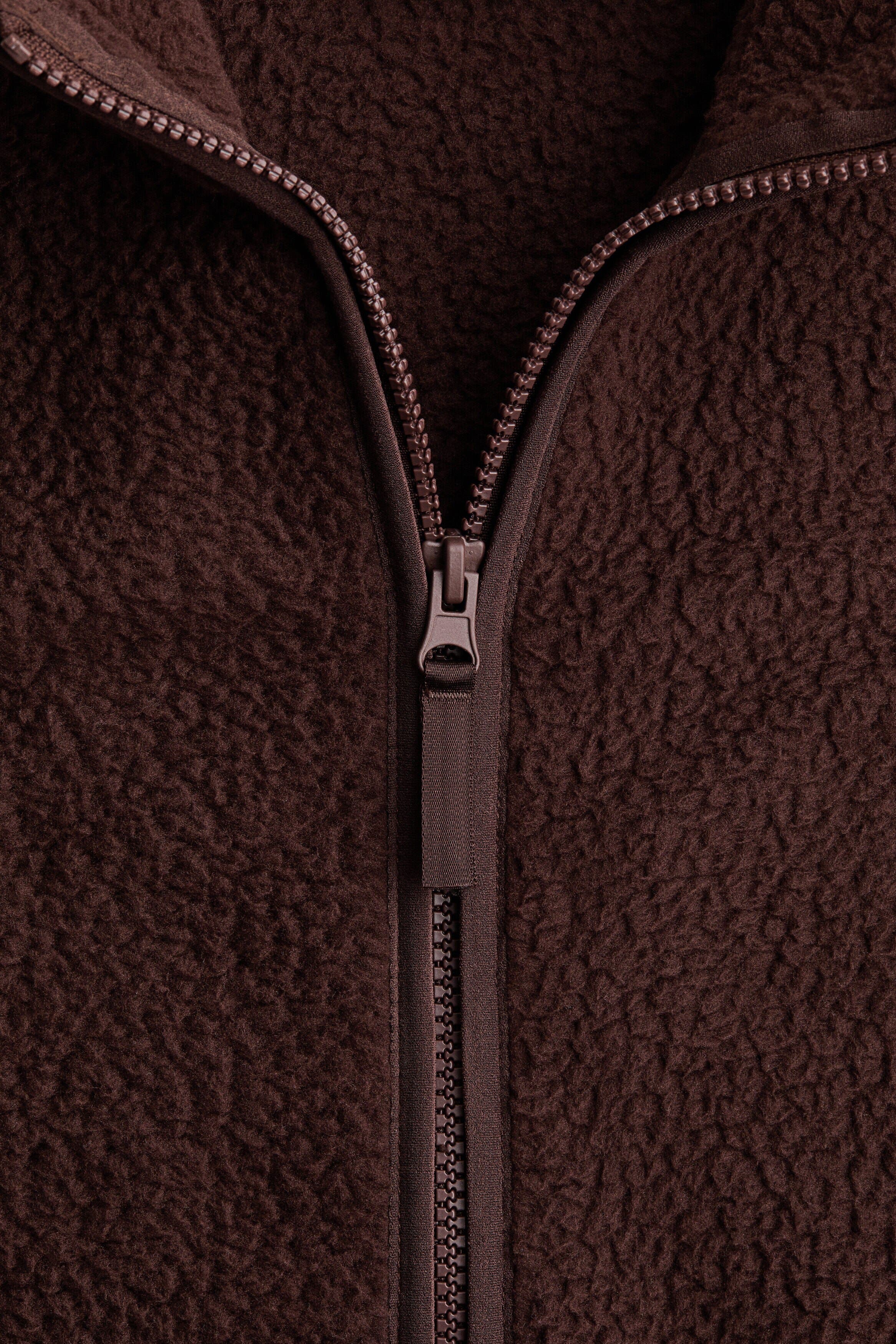 Regular Fit Teddy Sports Gilet - image 4