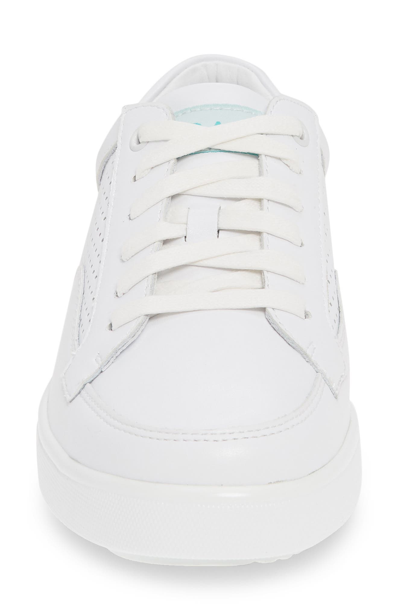 Baseq Low Top Sneaker, Alternate, color, WHITE LEATHER