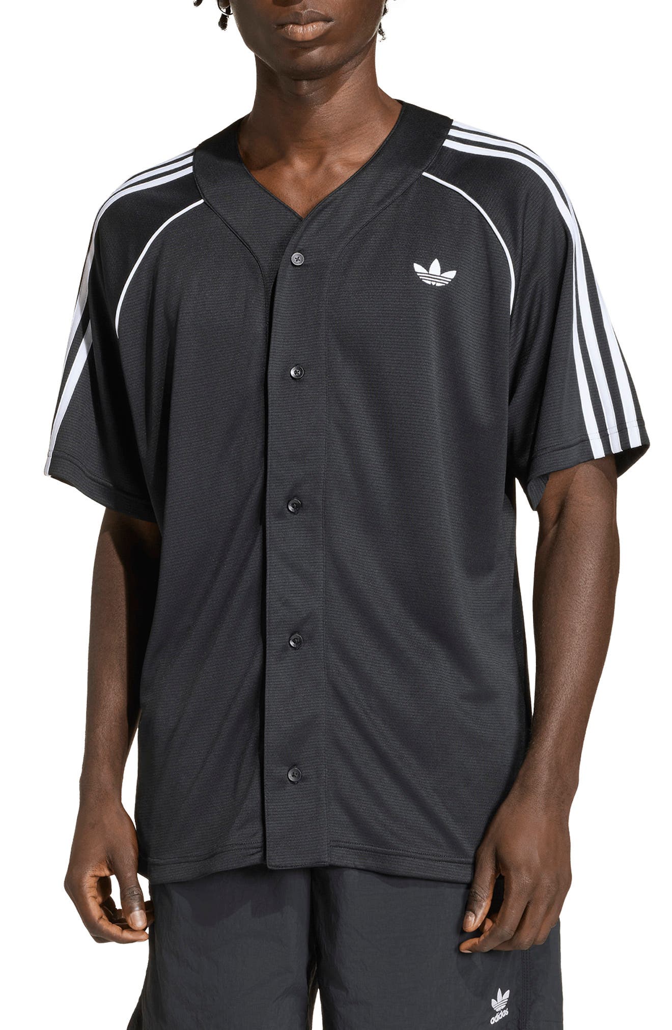 selected BLACK/ WHITE/