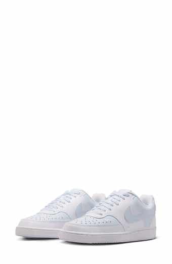 Court Vision Low Sneaker
