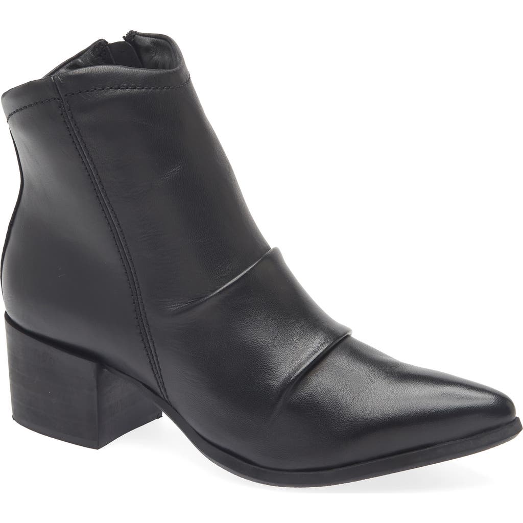 Chocolat Blu Lian Block Heel Bootie In Black