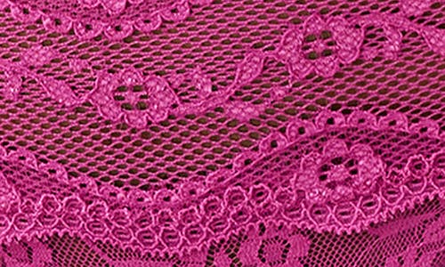 B.tempt'd By Wacoal B. Tempt'd By Wacoal Lace Kiss Bikini In Fuchsia Red