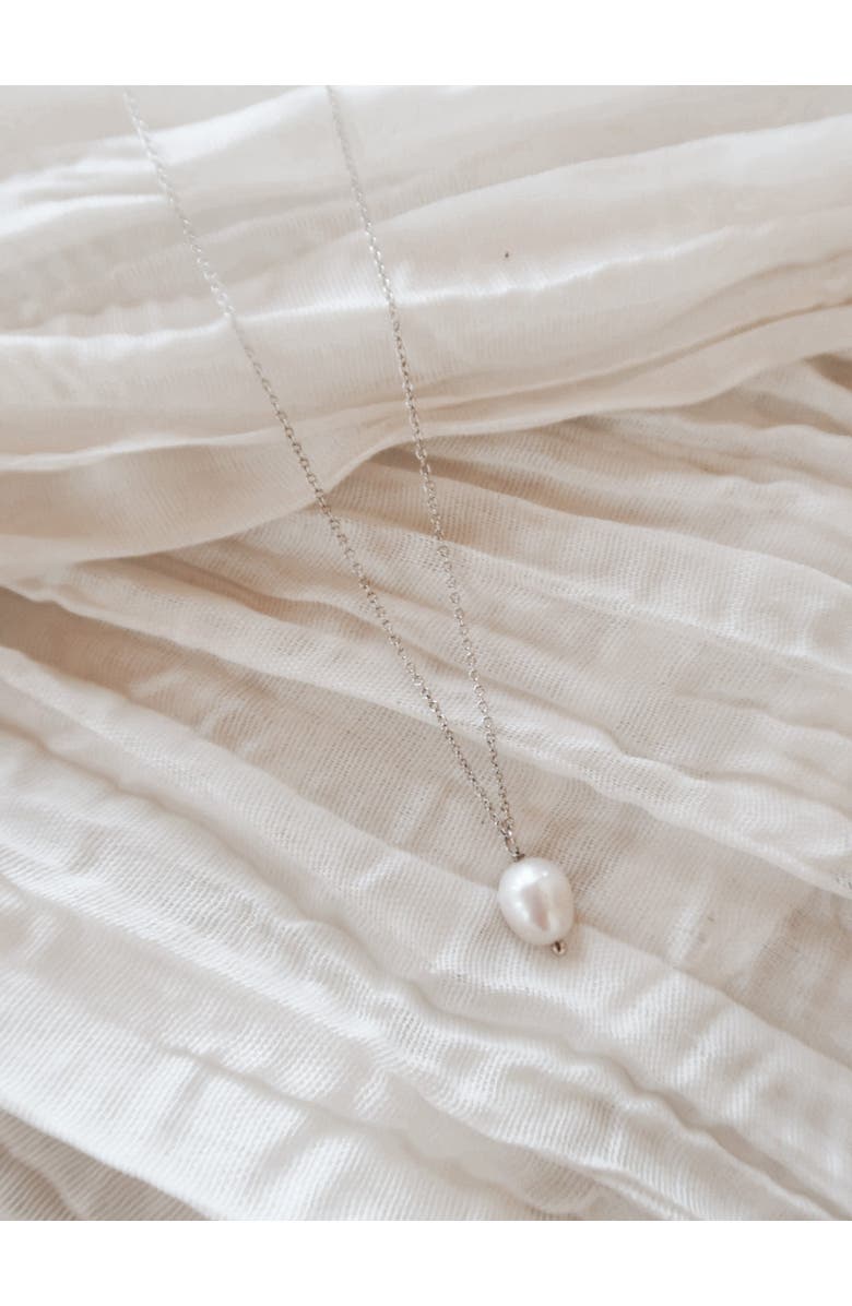 Untamed Petals Lexi Freshwater Pearl Pendant, Alternate, color, Silver