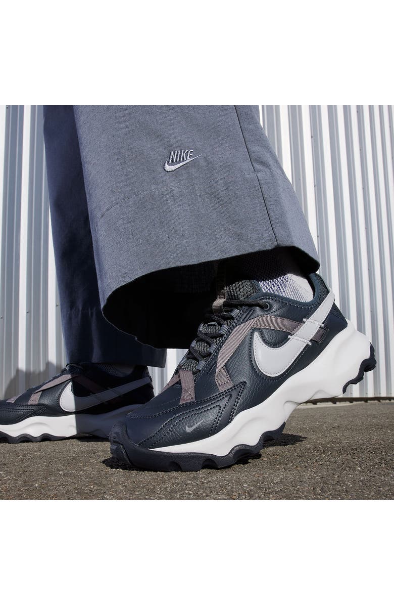 Nike TC 7900 Sneaker, Alternate, color,
