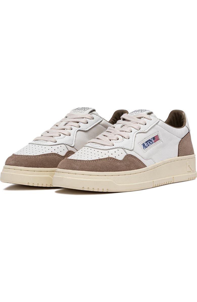 AUTRY Medalist Low Sneaker, Main, color, White/ Tobacco