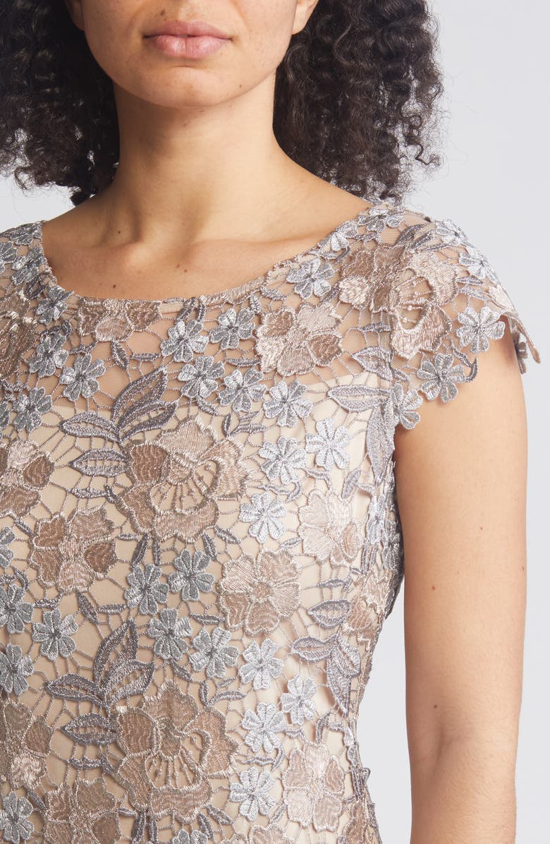 Xscape Evenings Floral Lace Sheath Gown, Alternate, color, Rose/ Gold