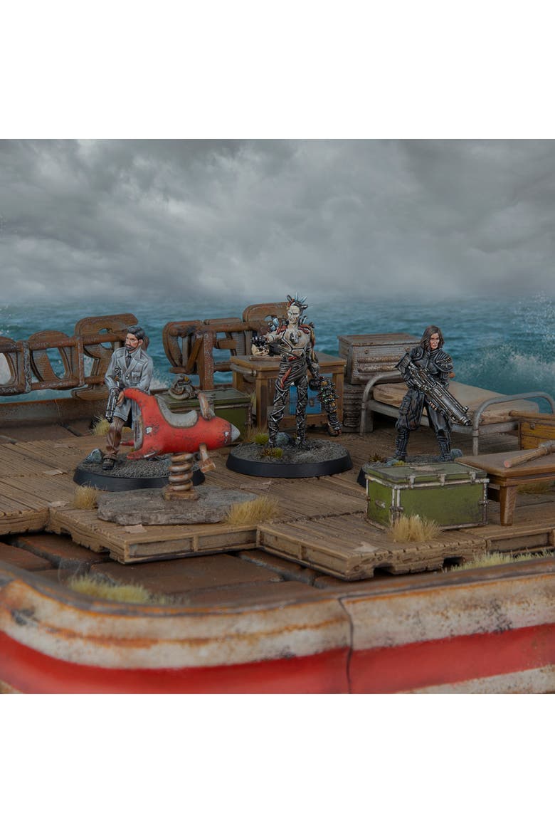 3 Resin Figures & Bases, Alternate, color, Multicolored
