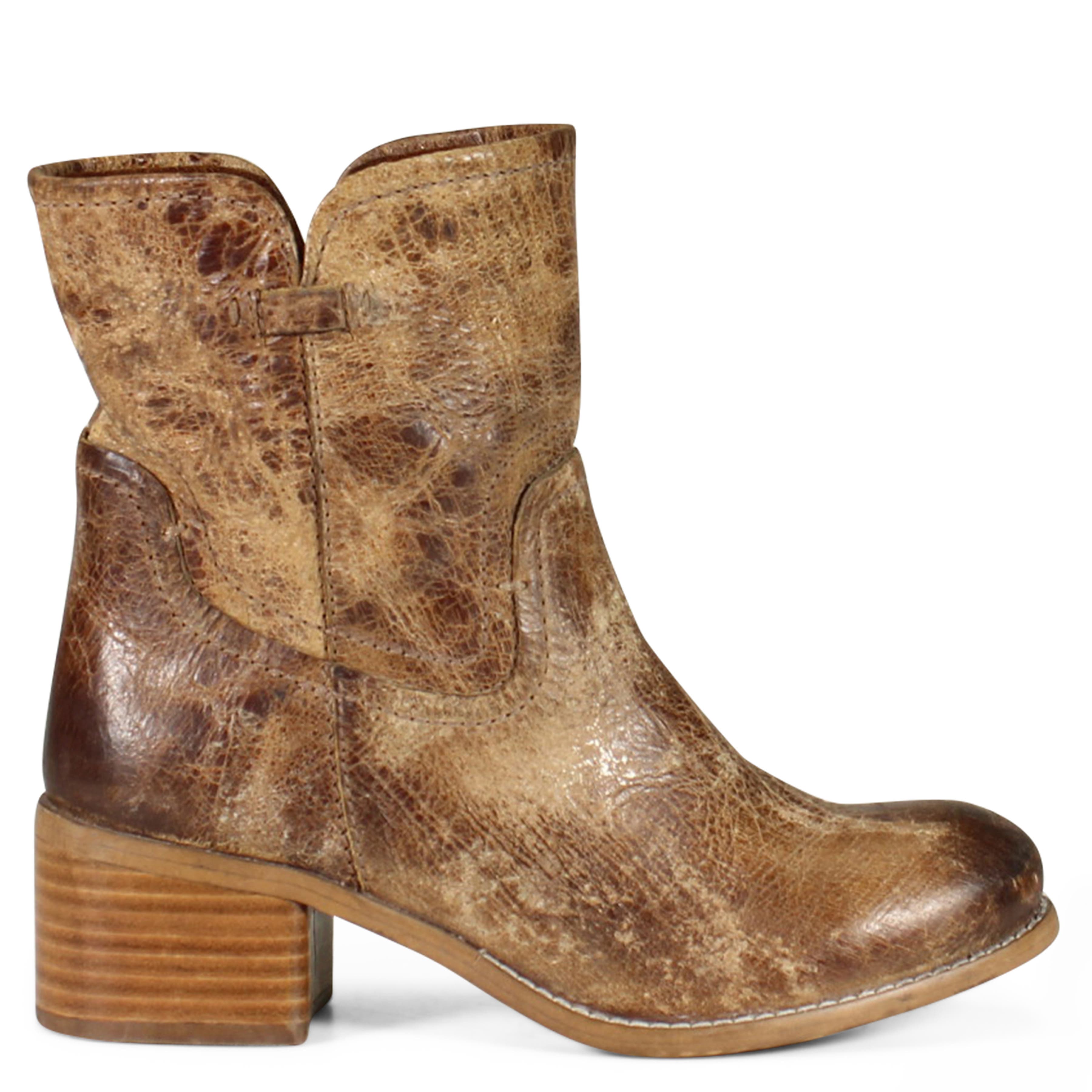 Diba True WEST HAVEN Pull-On Distressed Leather Western Boots, Alternate, color, Tan