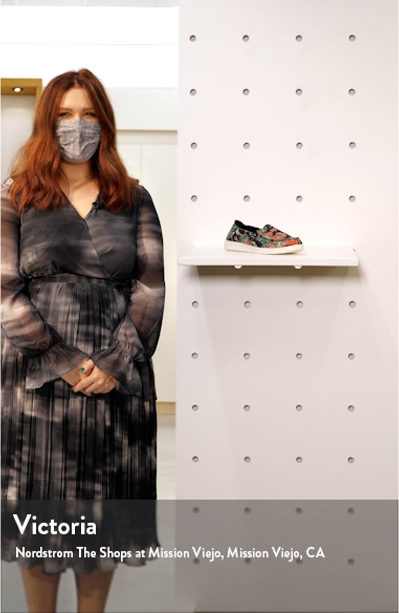 Donna Lite Slip-On Sneaker, sales video thumbnail