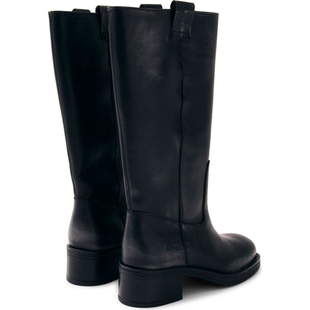 Alohas Sajan Round Toe Boot In Black