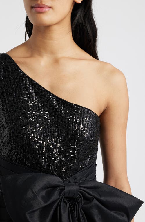 ELIZA J ELIZA J ONE-SHOULDER SEQUIN GOWN