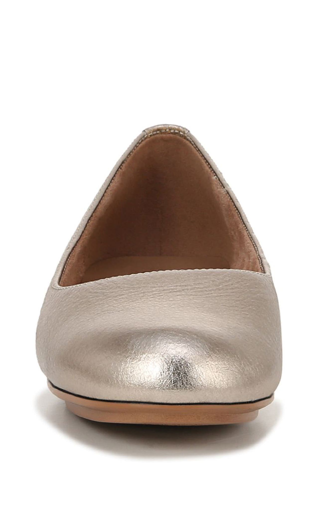 Naturalizer Maxwell Skimmer Flat, Alternate, color, Warm Silver Leather