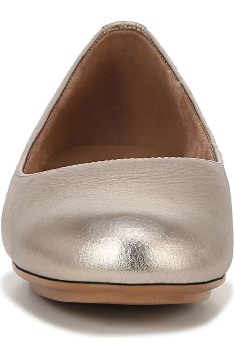 Naturalizer Maxwell Skimmer Flat, Alternate, color, Warm Silver Leather