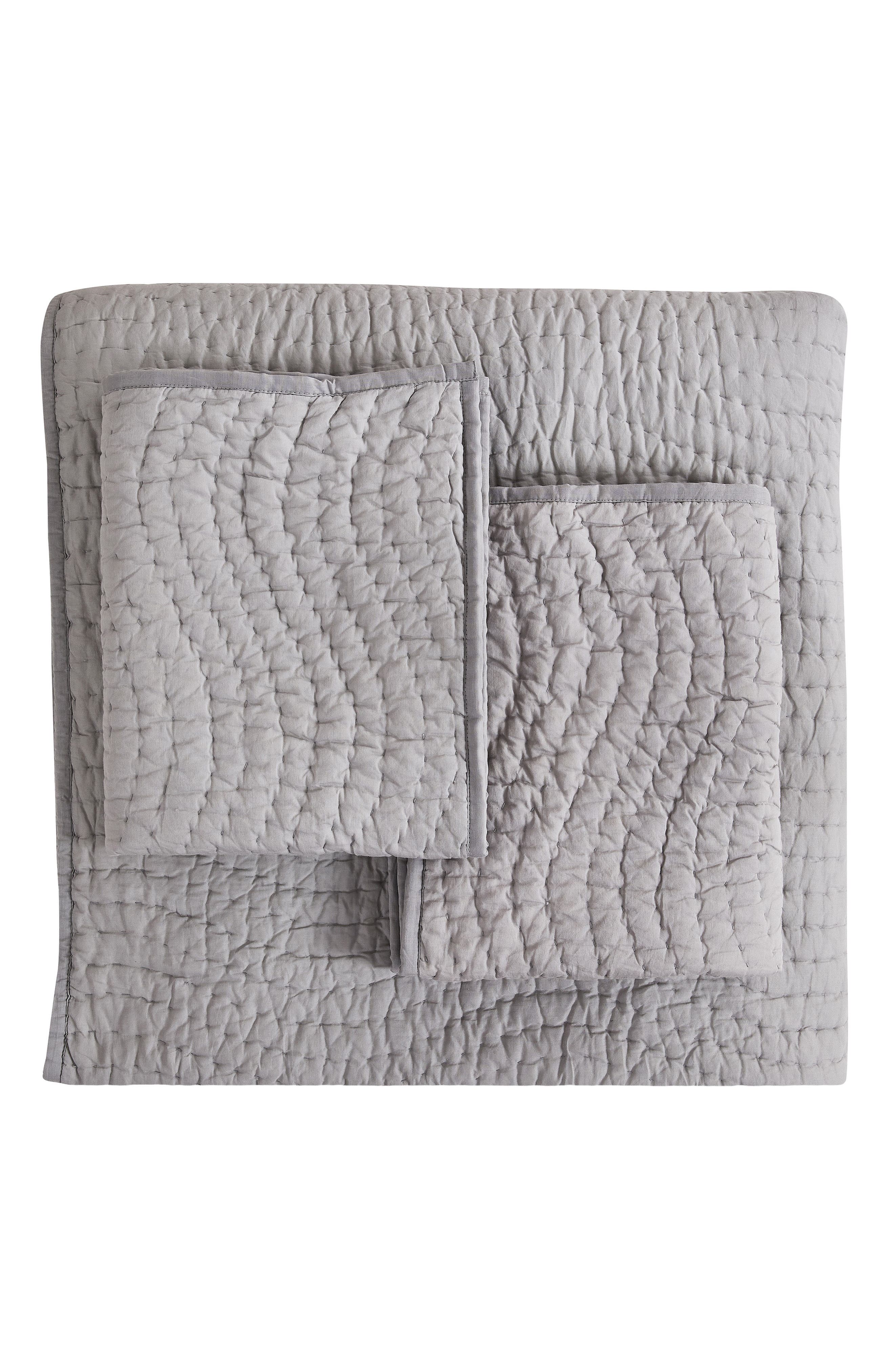 MELANGE HOME Voile Solid Cotton Quilt & Sham Set