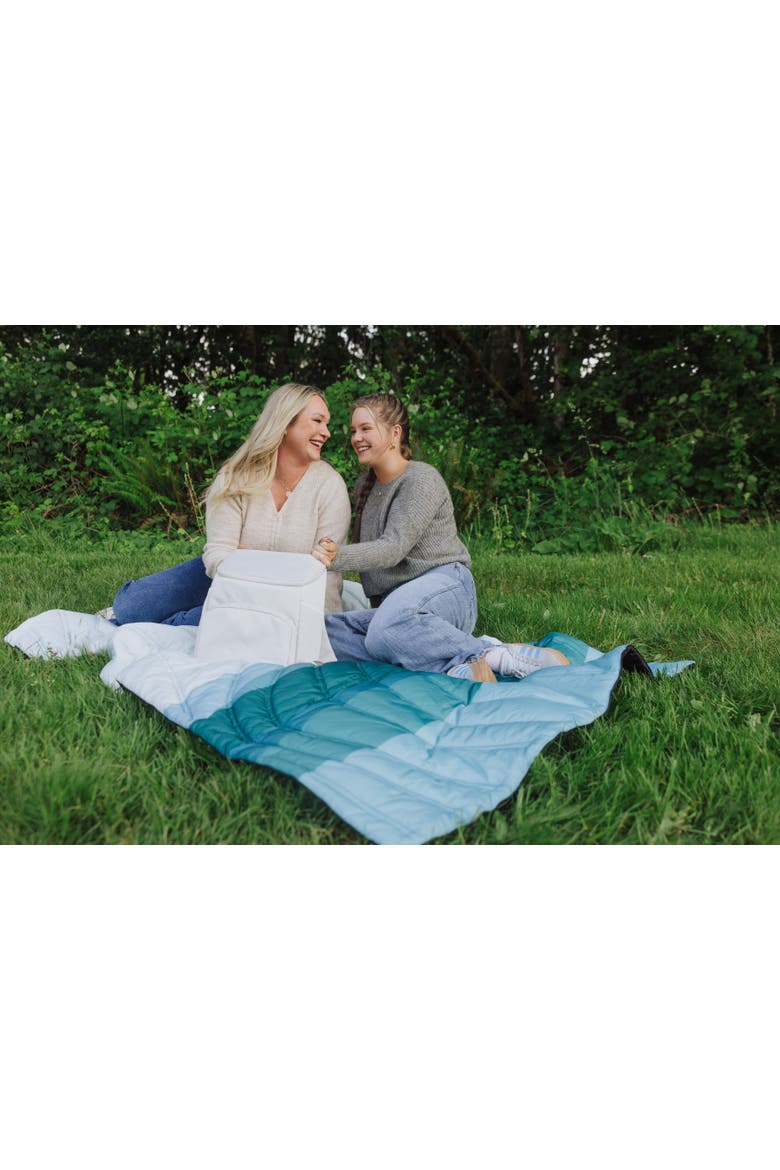 Aura Outdoor Puffer Blanket, Alternate, color, Morning Ocean