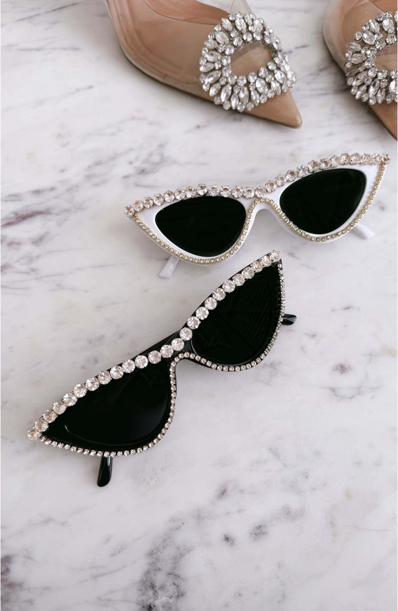 Untamed Petals Boss Babe Sunnies, Alternate, color, 