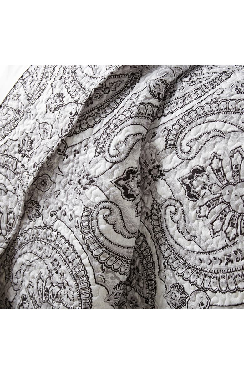 SOUTHSHORE FINE LINENS Pure Melody Reversible Quilt Set, Alternate, color, Black