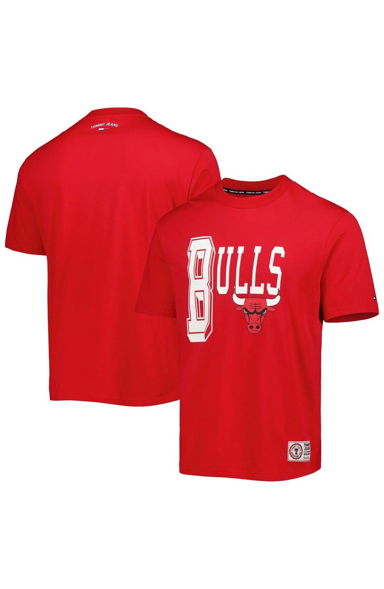 TOMMY JEANS Men's Tommy Jeans Red Chicago Bulls Mel Varsity T-Shirt, Main, color, Red