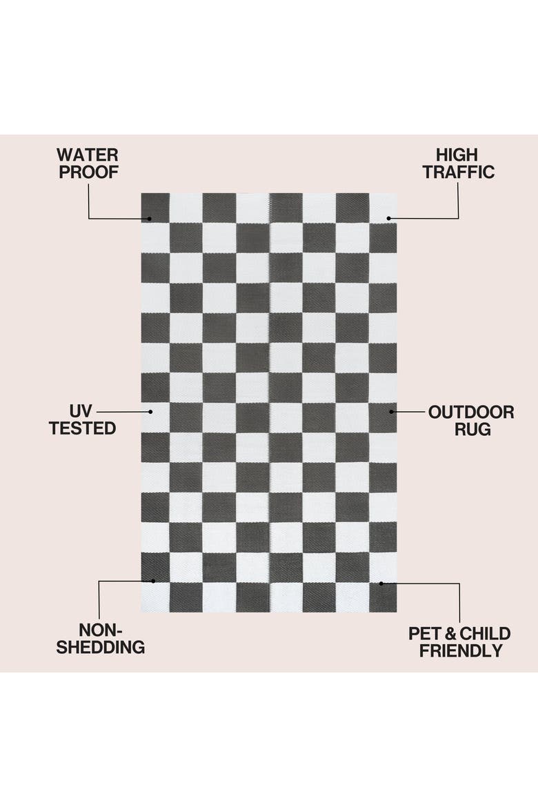 Bishop Geometric Checker Foldable Waterproof Reversible Plastic Straw Outdoor Rug, Alternate, color, Gray/White