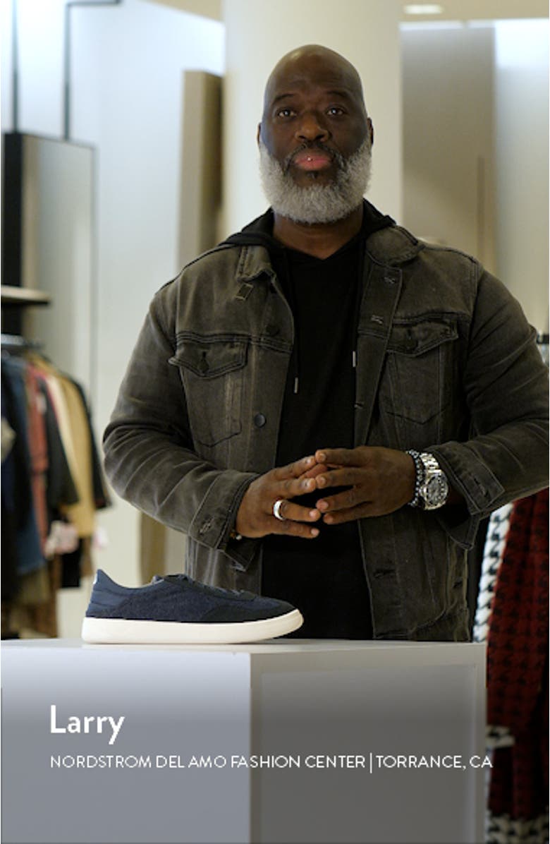 Pūliki Lace-Up Sneaker