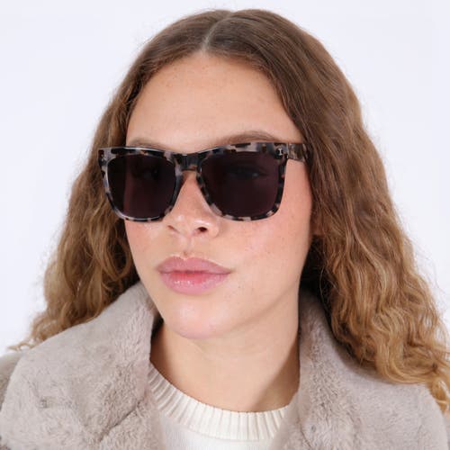 Illesteva Los Feliz Sunglasses In Half/half Tortoise