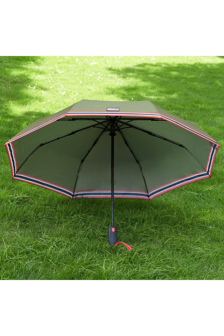 Signature Stripe Compact Umbrella, Alternate, color, Cypress Green