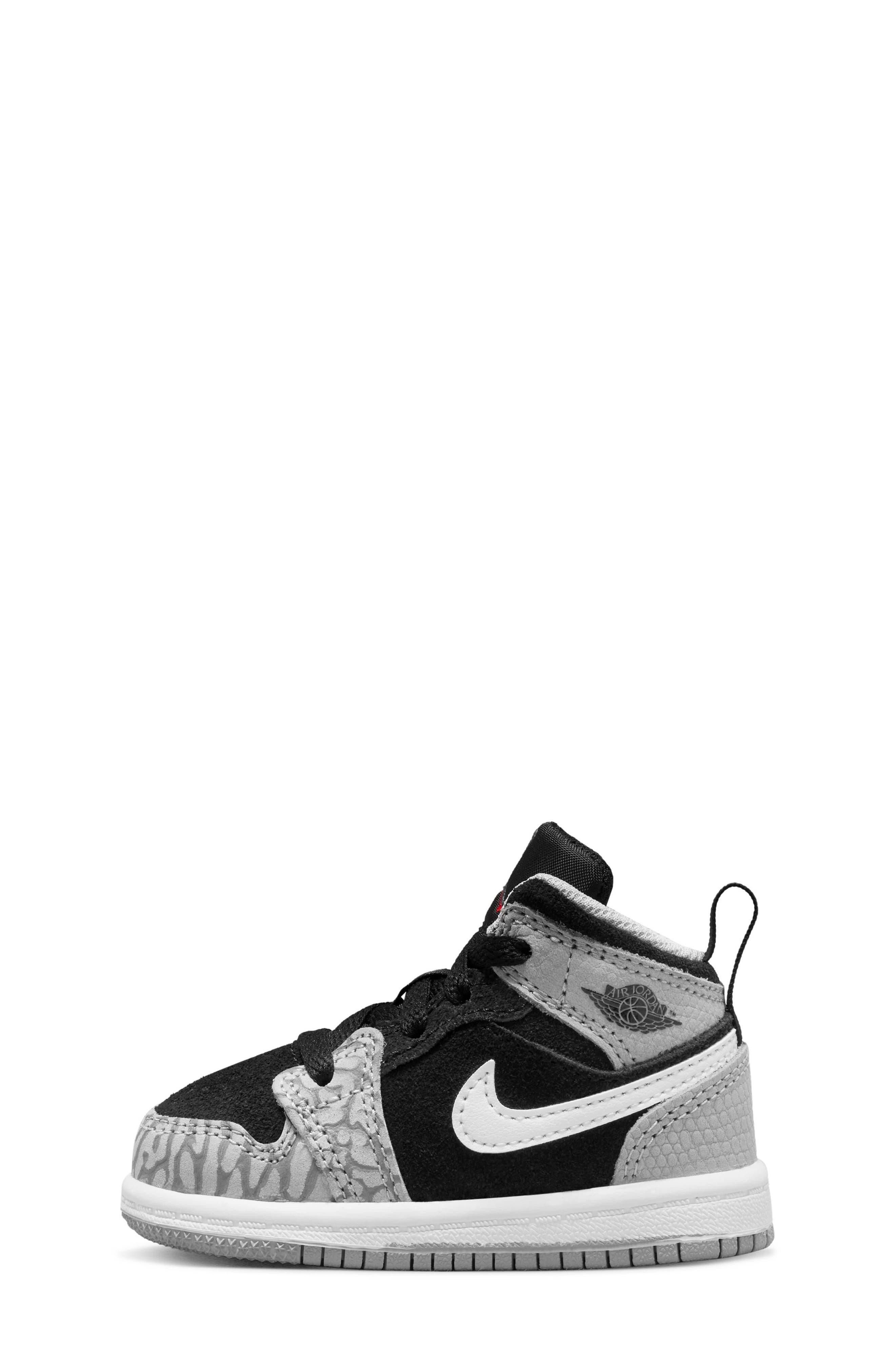 Jordan Nike Air Jordan 1 Mid SE Basketball Sneaker, Alternate, color, 