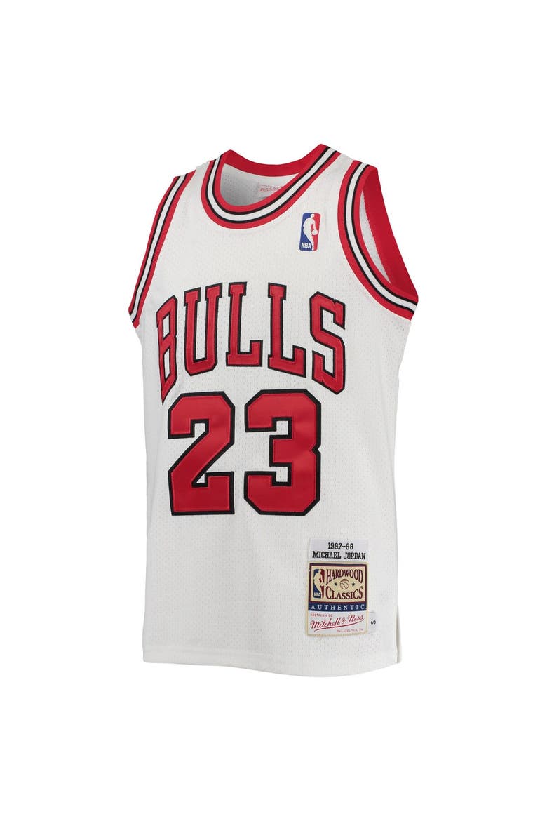 Youth Mitchell & Ness Michael Jordan White Chicago Bulls 1997/98 Hardwood Classics Authentic Jersey, Alternate, color, White
