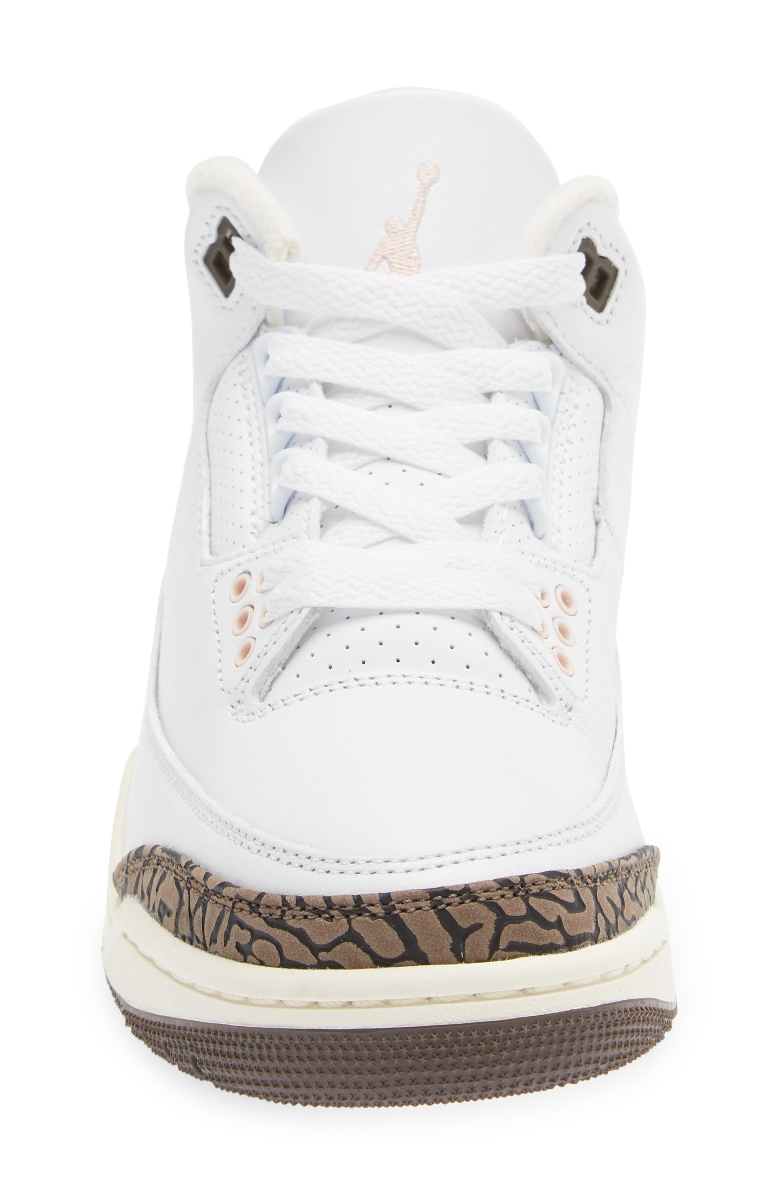 Air Jordan 3 Retro Basketball Sneaker, Alternate, color, WHITE/ DARK MOCHA/ ATMOSPHERE