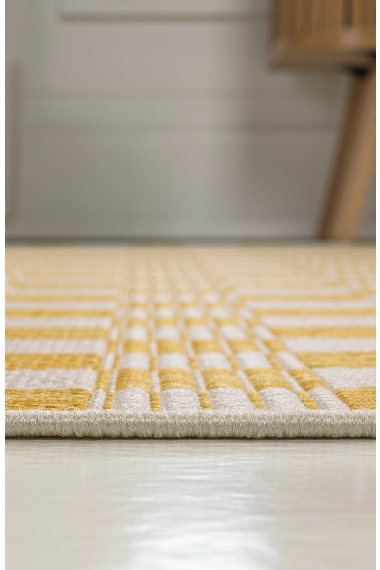 Aimee Traditional Cottage Checkerboard Indoor/Outdoor Area Rug, Alternate, color, Yellow/Cream
