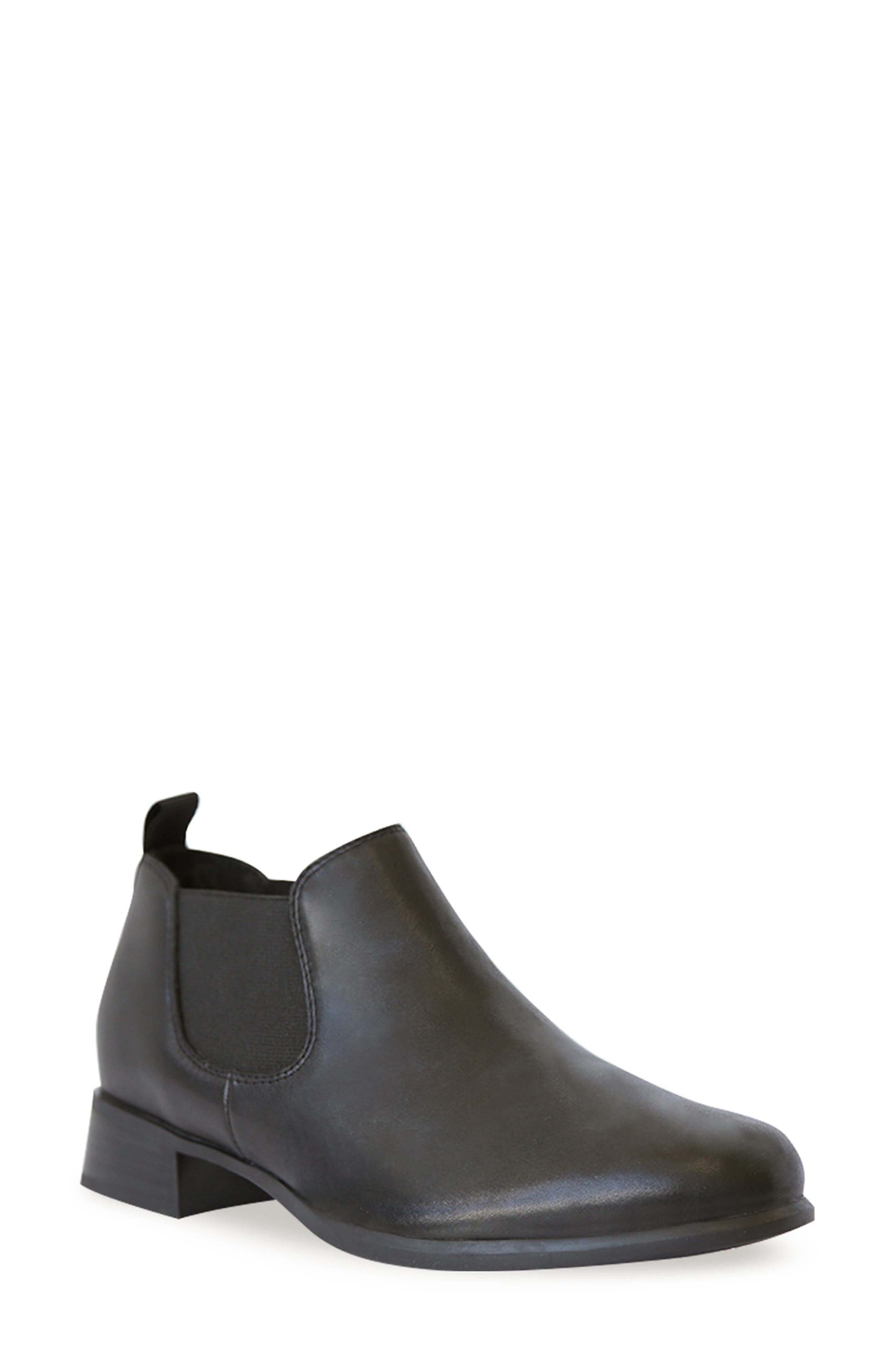 Munro Bedford Leather Bootie, Main, color, 