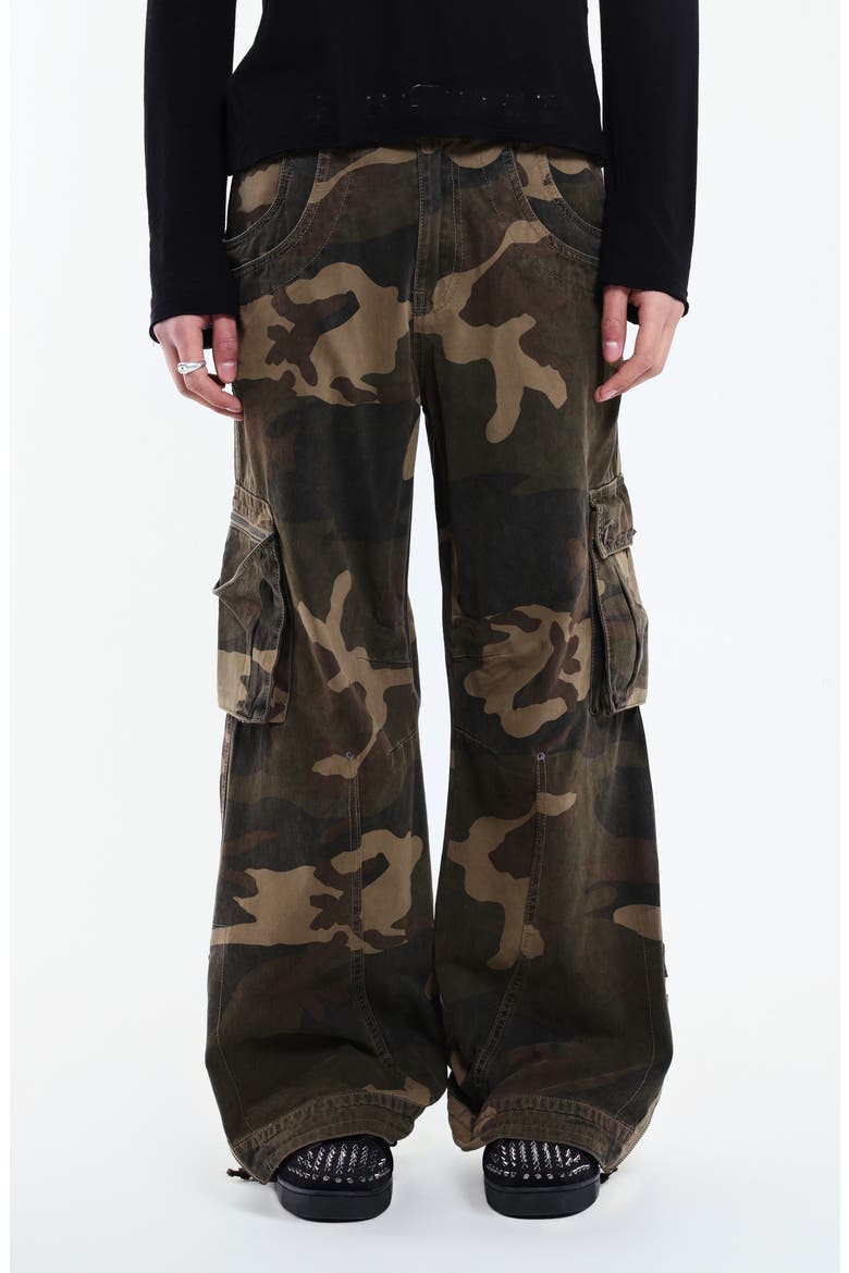Studded Camo Low Rise Wide Leg Cargo Pants, Main, color, CAMO