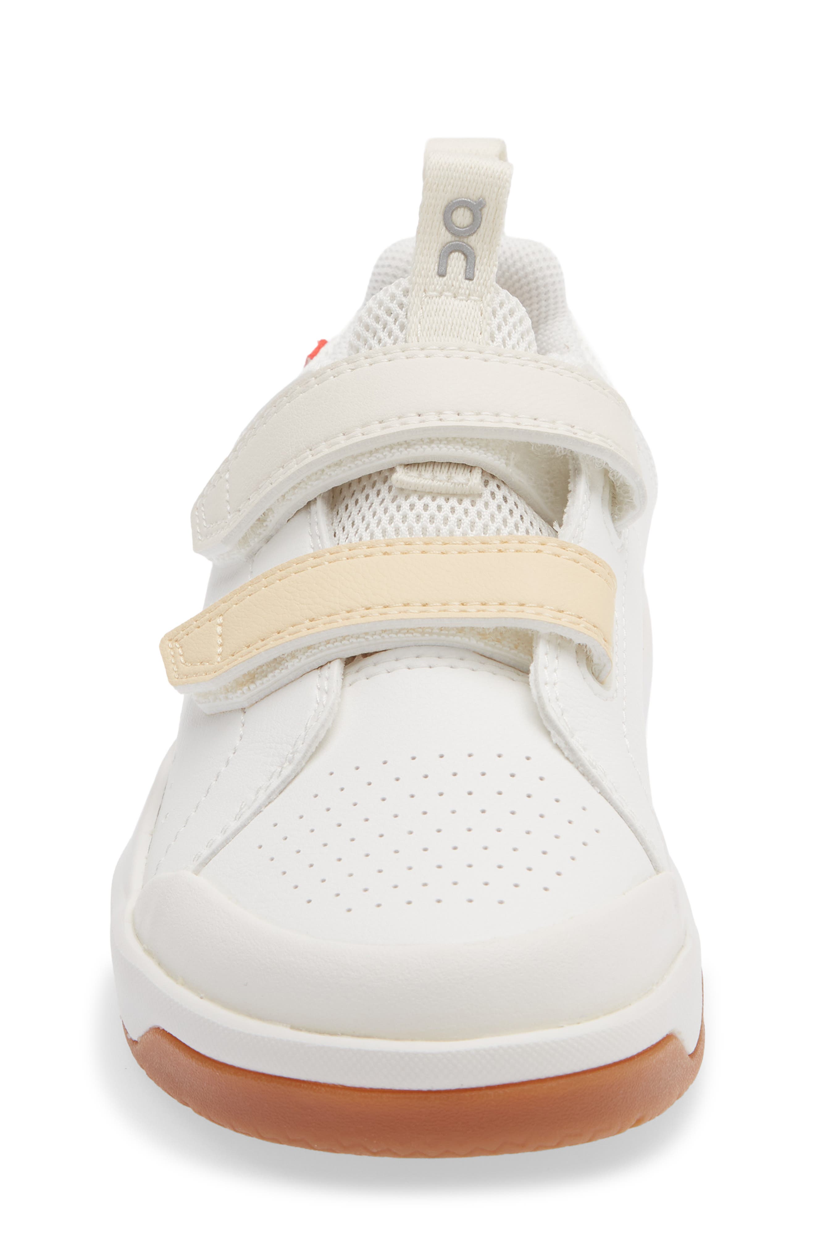 On Kids' The ROGER Sneaker, Alternate, color, White/ Blonde
