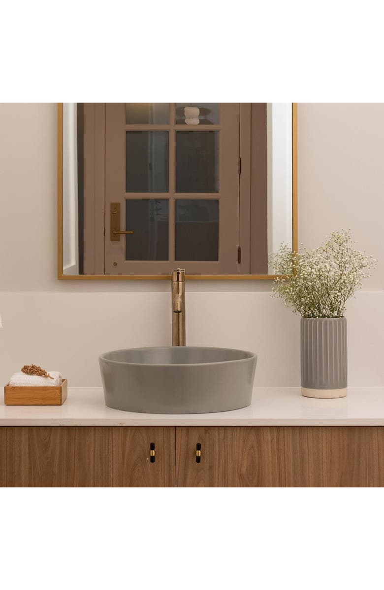 Fable The Large Vase, Alternate, color,