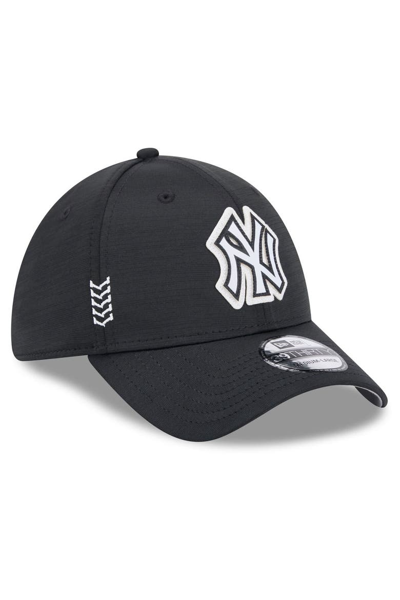 Men's New Era  Black New York Yankees 2024 Clubhouse 39THIRTY Flex Fit Hat, Alternate, color, Black