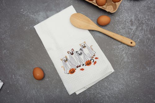C & F Home C&f Home Ghost Cats Towel In Multi