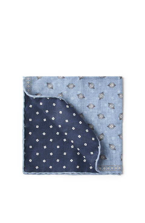 Pocket square with pattern