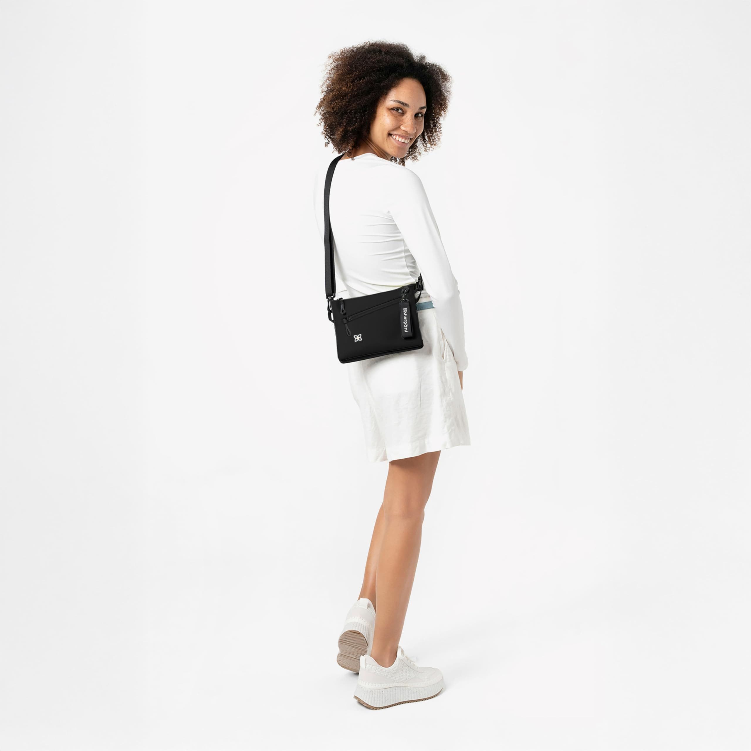 Sherpani Zoom Small Crossbody Purse, Alternate, color, Raven